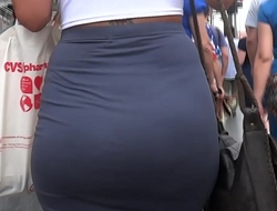 Candid Juicy White Fat Ass In Dress
